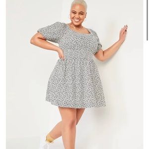 Old Navy Waist Define Puff Sleeve Dress